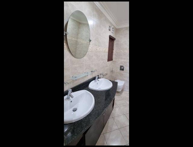 3 BEDROOM APARTMENT FOR SALE IN LA LUCIA